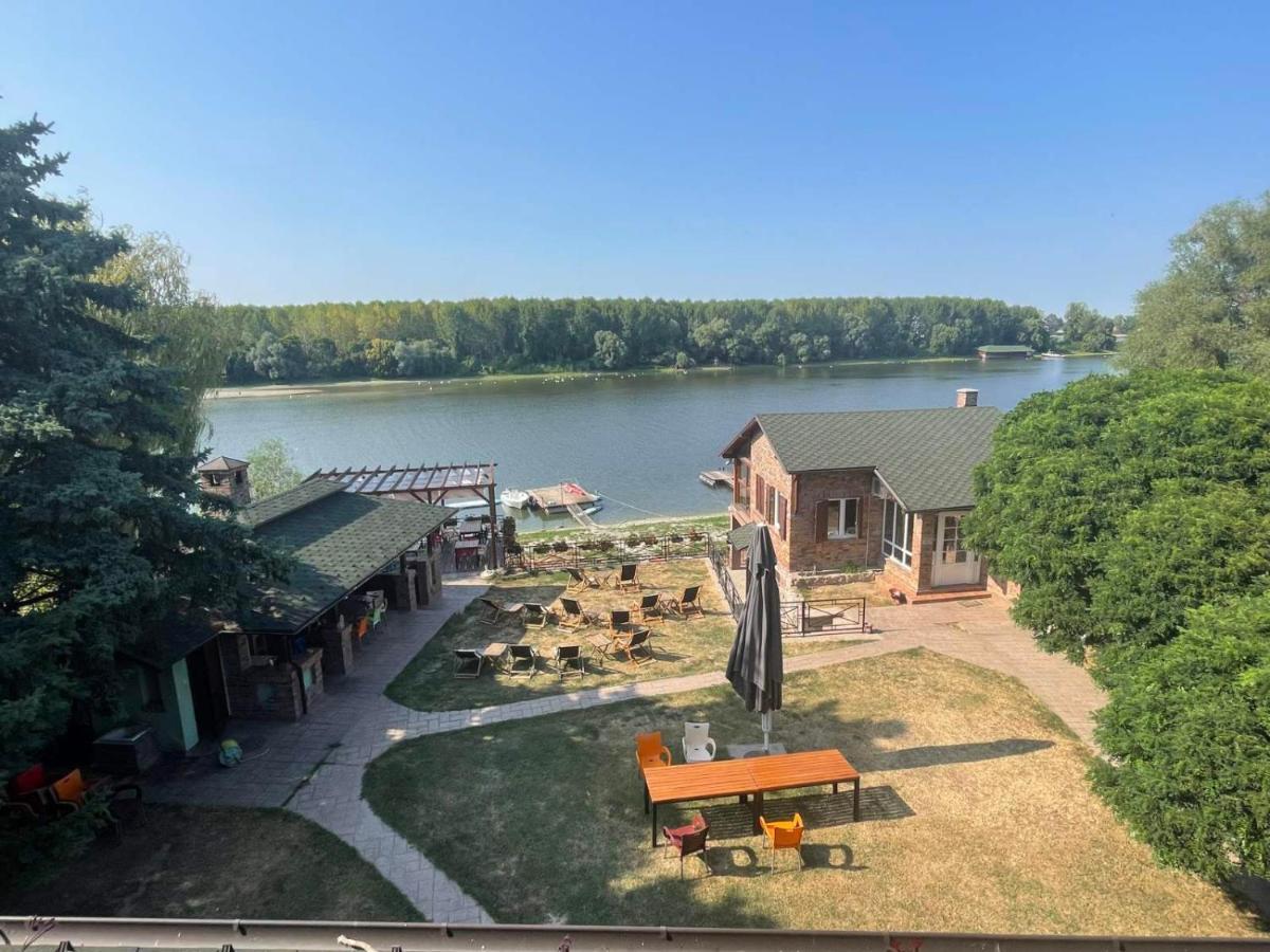 Vila Odmor Na Dunavu Beocin Buitenkant foto