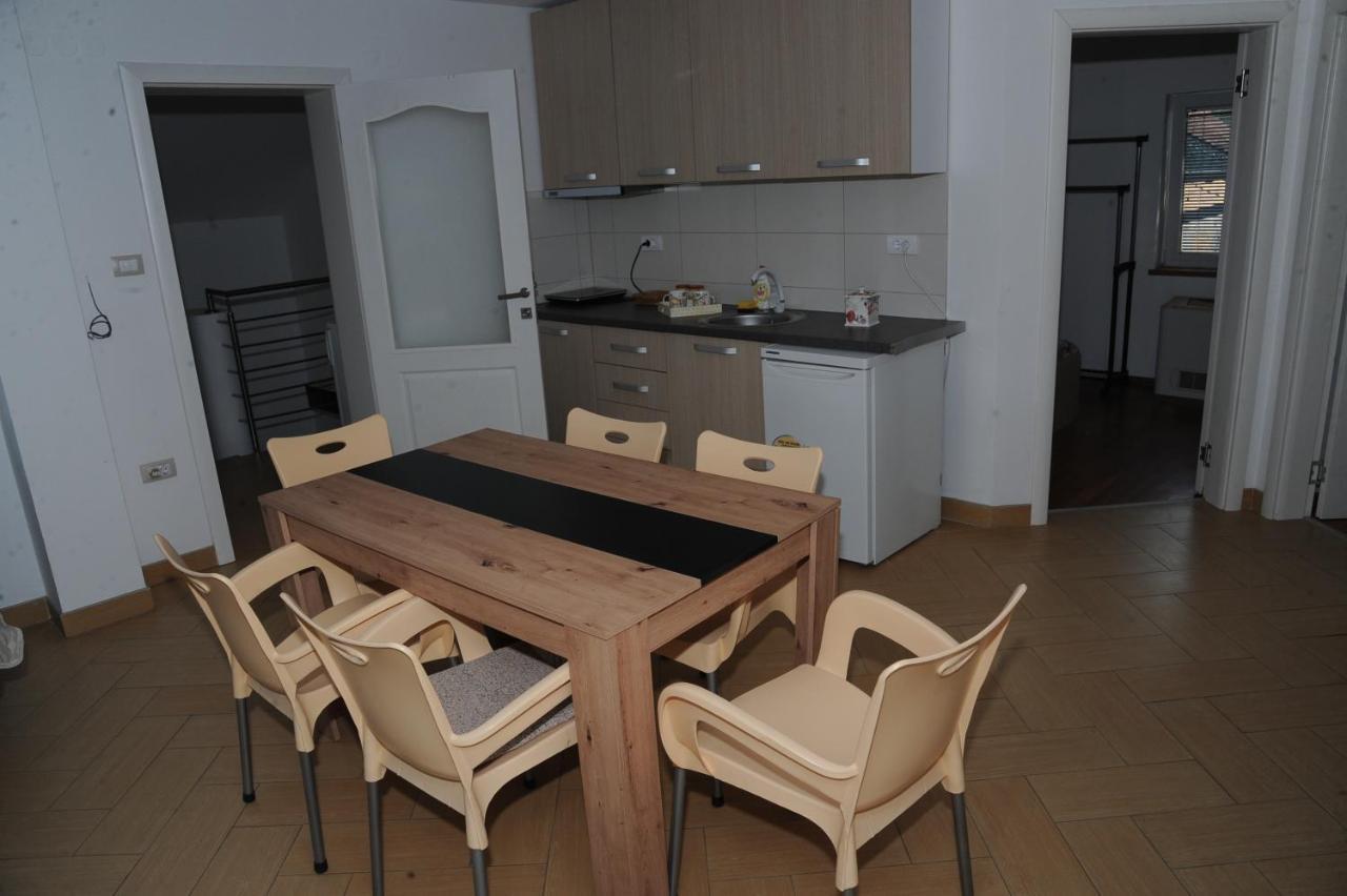 Vila Odmor Na Dunavu Beocin Buitenkant foto